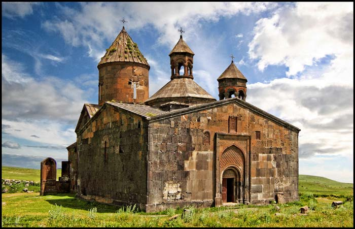 ARMENIA, un pequeño GRAN país que merece un viaje. 11 Saghmosavank _viajes bidtravel.jpg